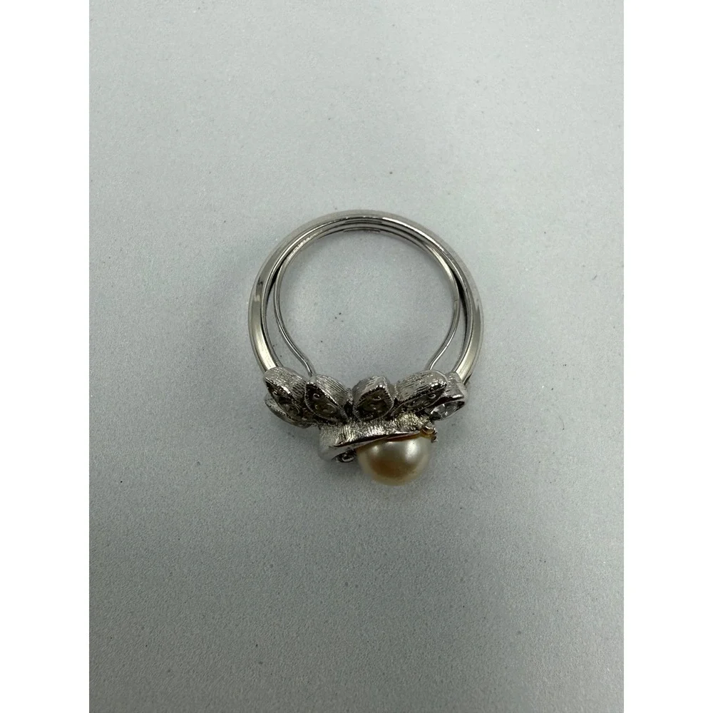 Avon Vintage Silver Tone Faux Pearl Rhinestone Sunburst‎ Bypass Ring Size 4.25